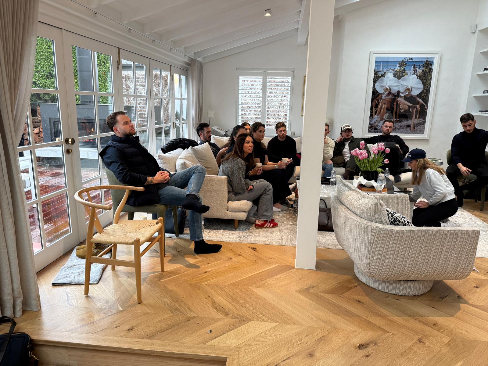 WHITEFOX Realestate