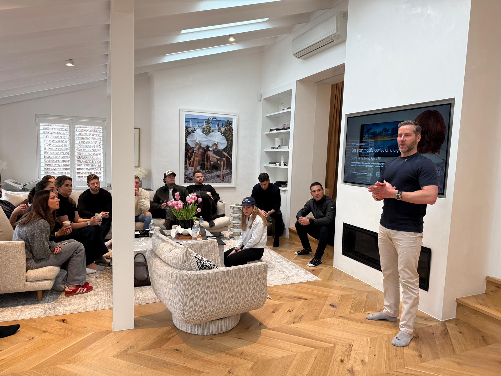 WHITEFOX Realestate