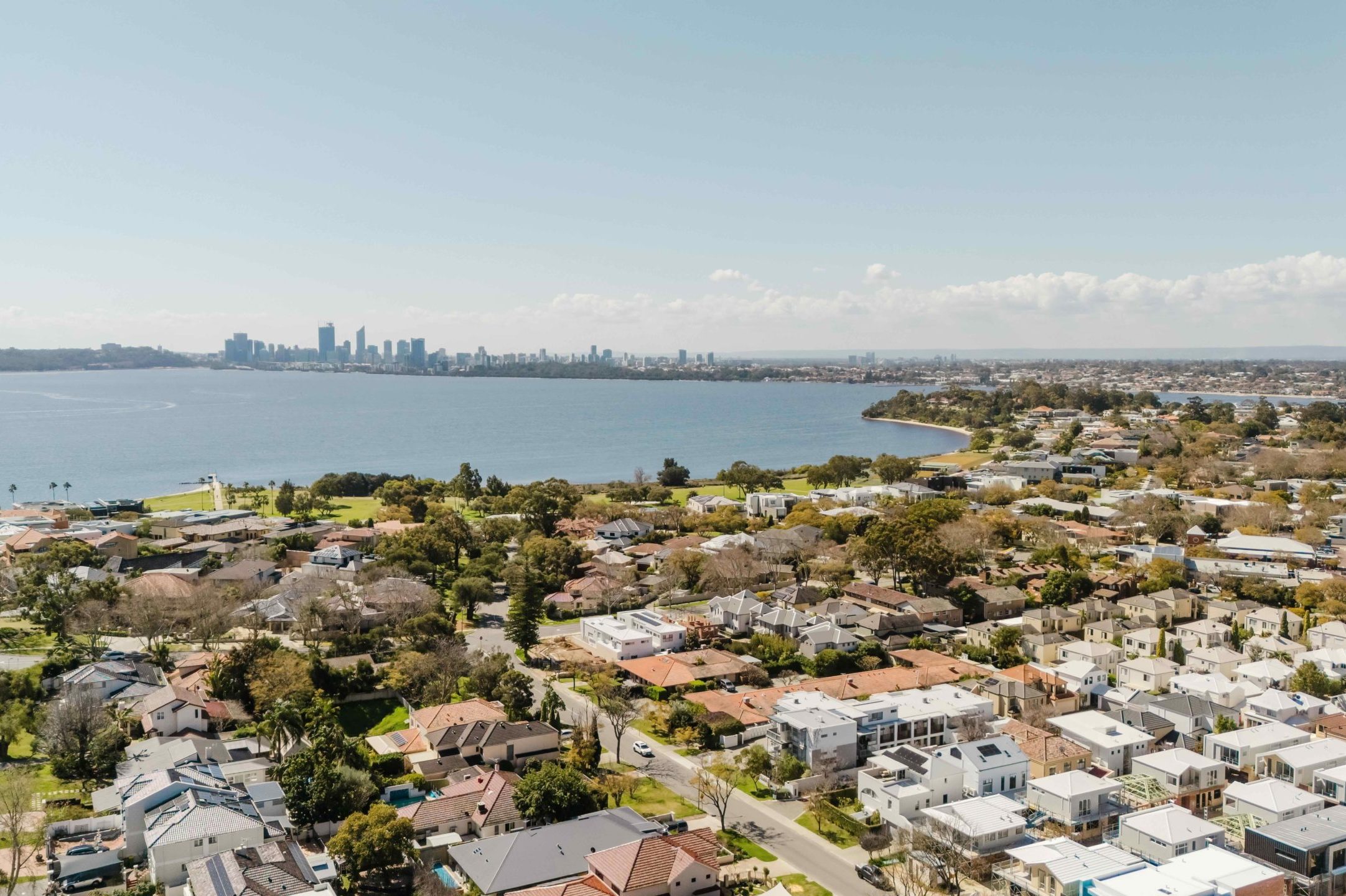 WHITEFOX Realestate
